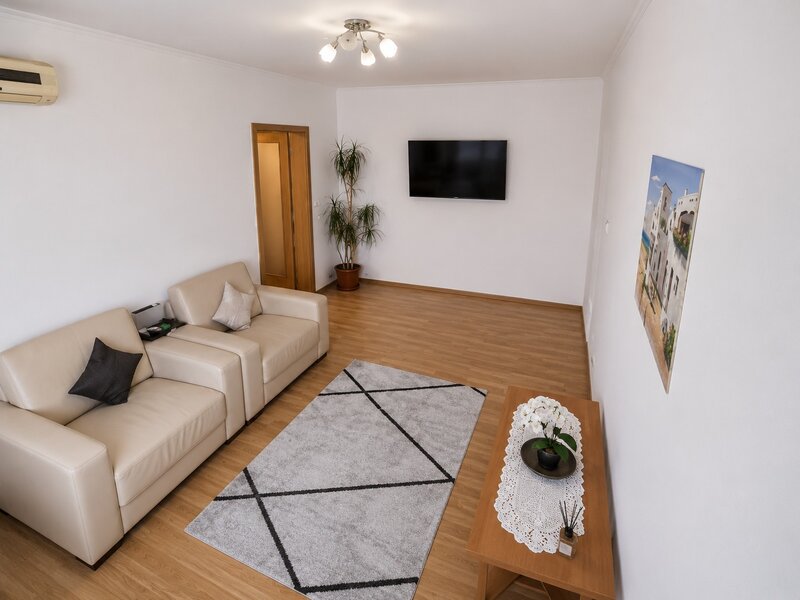 Iancului, apartament 3 camere 65 mp, la 3 minute de metrou, etaj 9/10